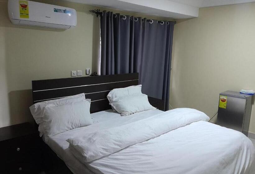 بنسيون Serene Royal Residence Guest House