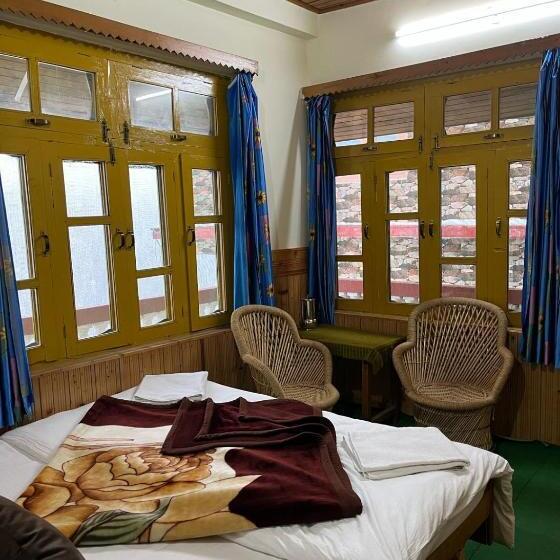 Пансион Sojhaholidayinn