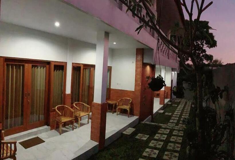 פנסיון The East Land Rooms