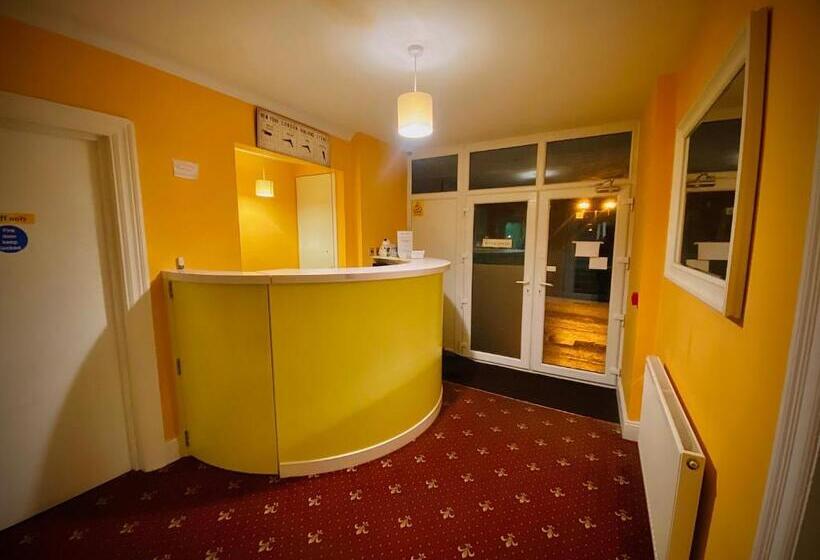 膳宿费 Train Station