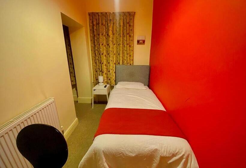 膳宿费 Train Station