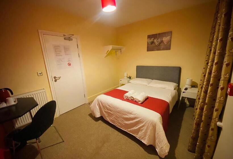 膳宿费 Train Station