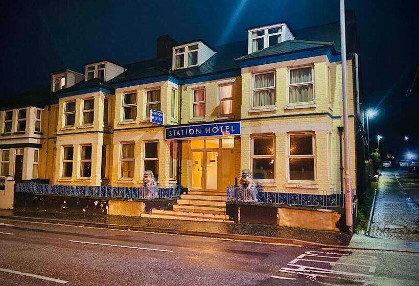 膳宿费 Train Station