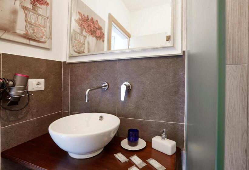 Пансион Varenna Guest House 2