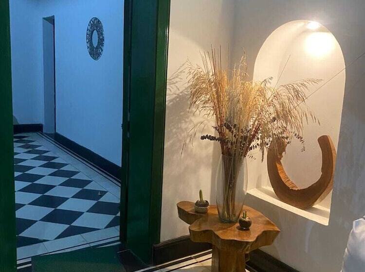 بنسيون Villa Mohana