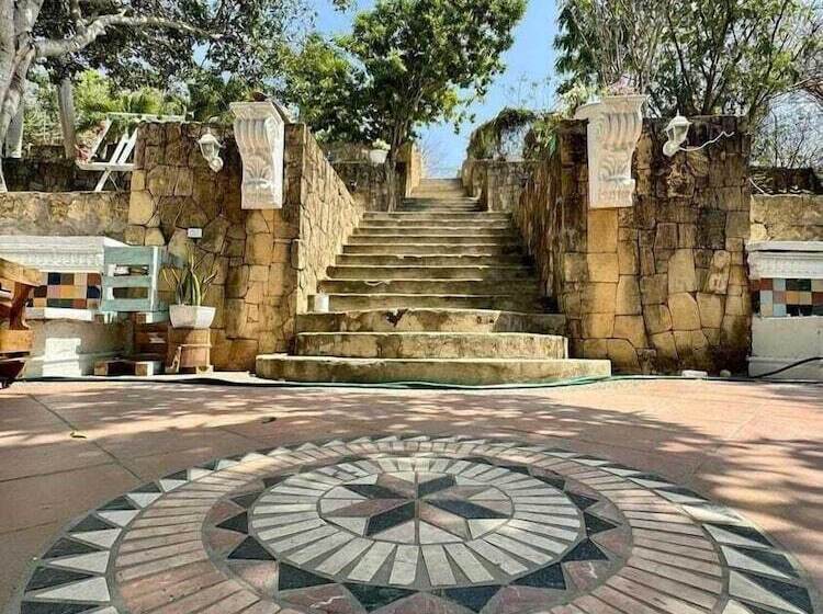 پانسیون Villa Mohana