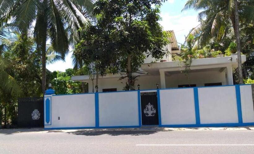 פנסיון Villa Ocean Breeze