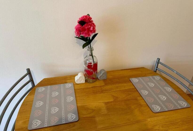 Prince Apartment Inn