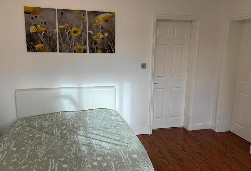 Prince Apartment Inn