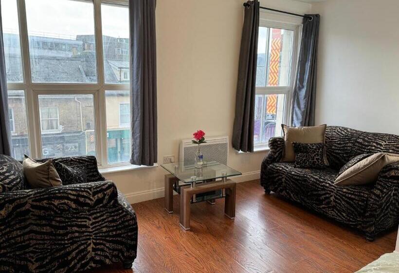 Prince Apartment Inn