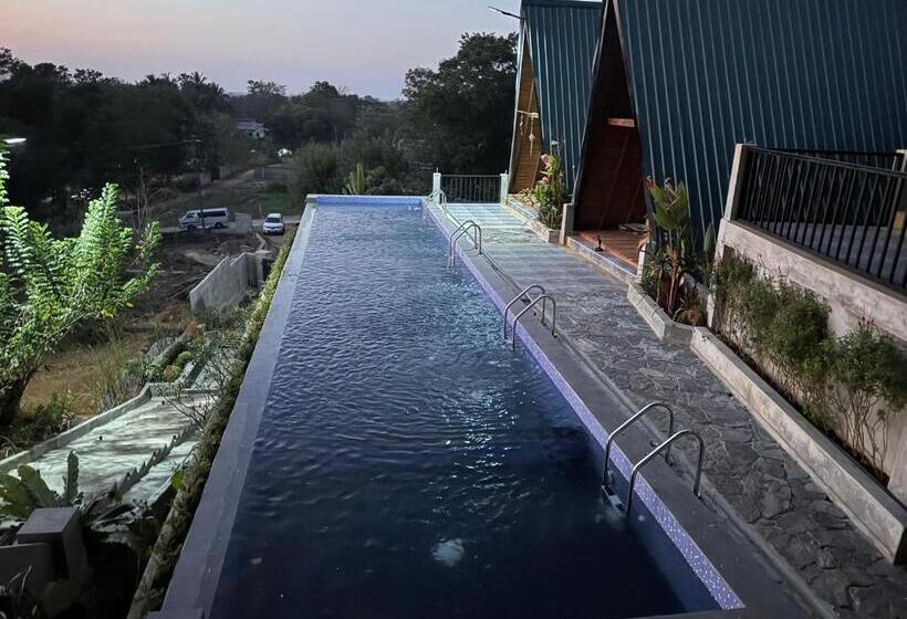 Sundown Lake Hotel & Spa