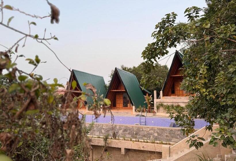 Sundown Lake Hotel & Spa