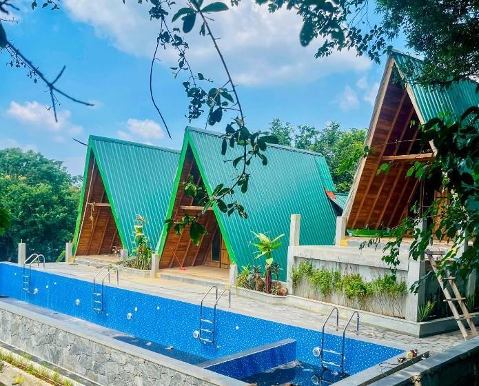 Sundown Lake Hotel & Spa