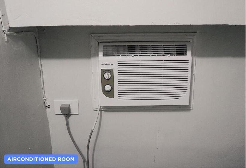 הוסטל Dickem S Transient House