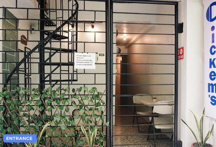 הוסטל Dickem S Transient House