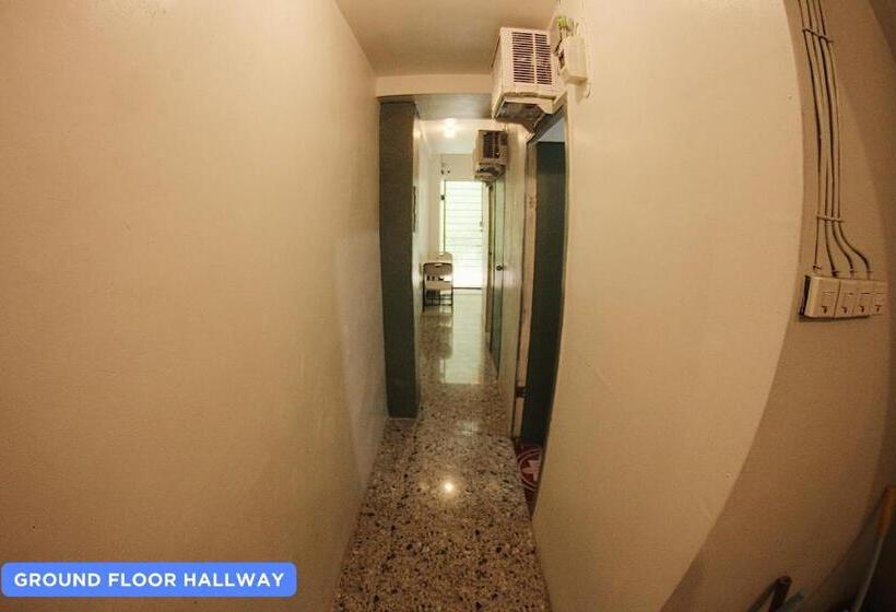 הוסטל Dickem S Transient House