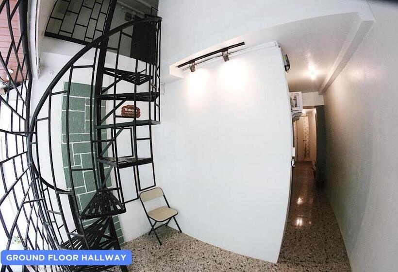 הוסטל Dickem S Transient House