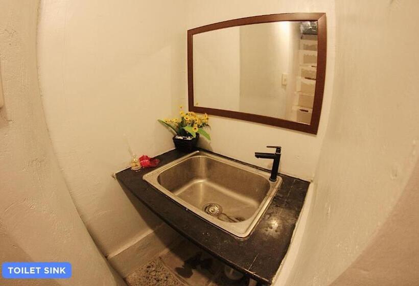 הוסטל Dickem S Transient House