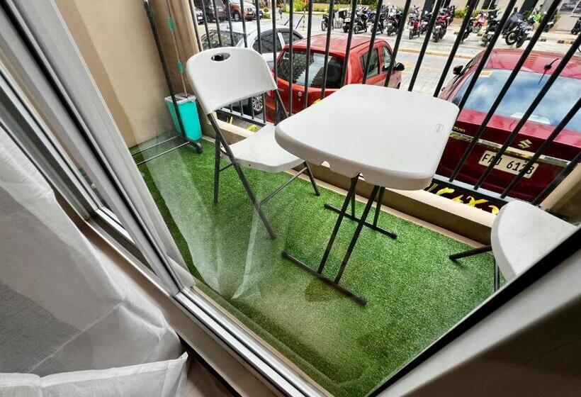 تختخواب و صبحانه Ameeriah’s Place