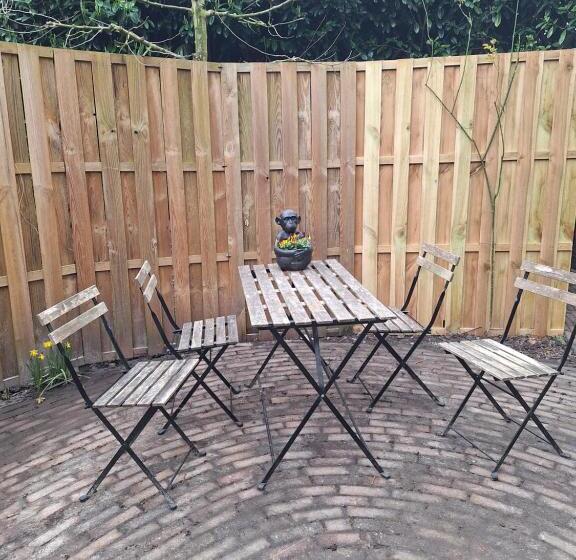 Bed and Breakfast B En B Op Steendam, Tuinkamer Onder De Appelboom