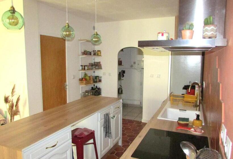 צימר Chambre Agréable Dans Une Maison Avec Un Grand Lit