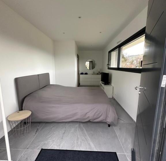 تختخواب و صبحانه Chambre Au Calme