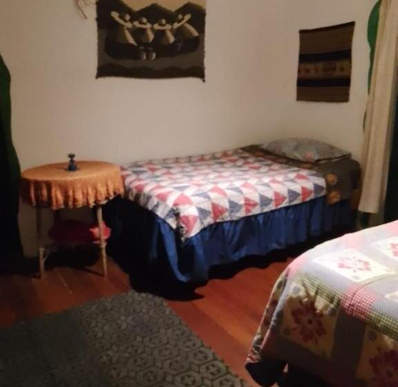 تختخواب و صبحانه Country House Chulumani