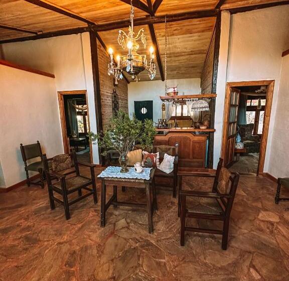 Bed and Breakfast Estancia La Aida