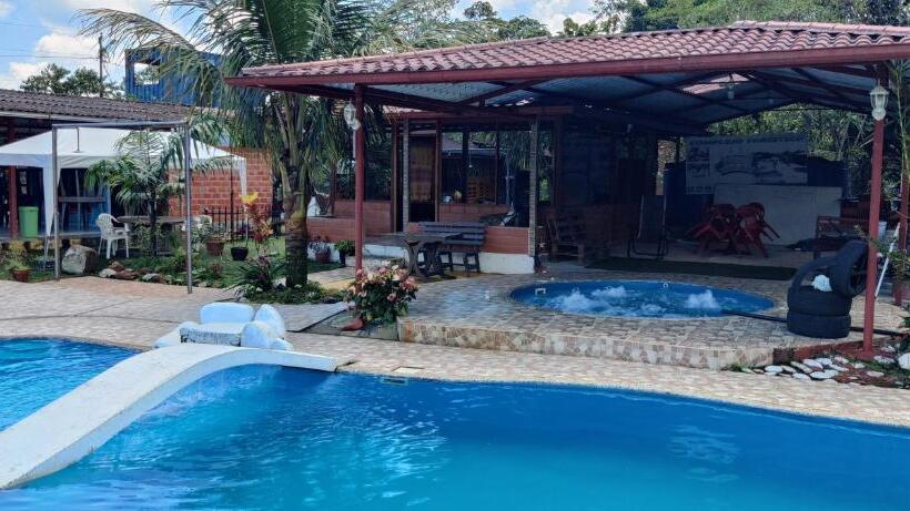 تختخواب و صبحانه Hostería La Tolita De John 5 Pax