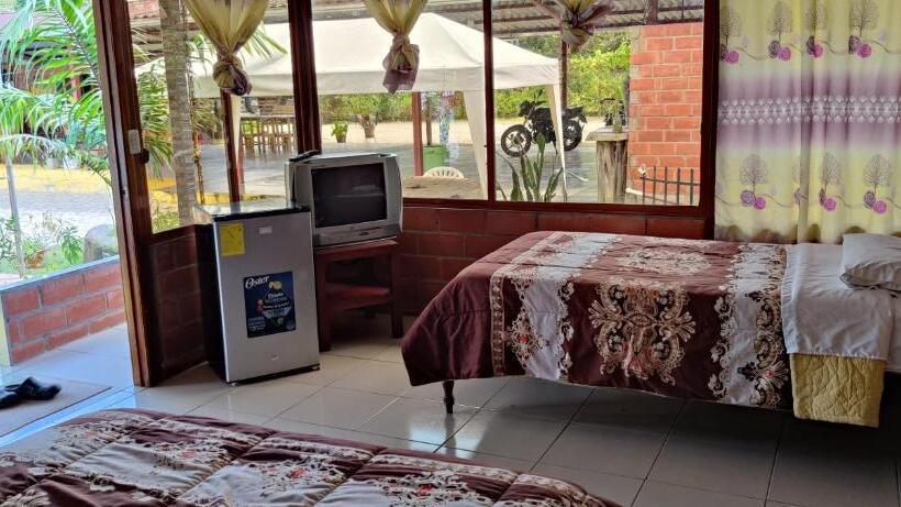 تختخواب و صبحانه Hostería La Tolita De John 5 Pax