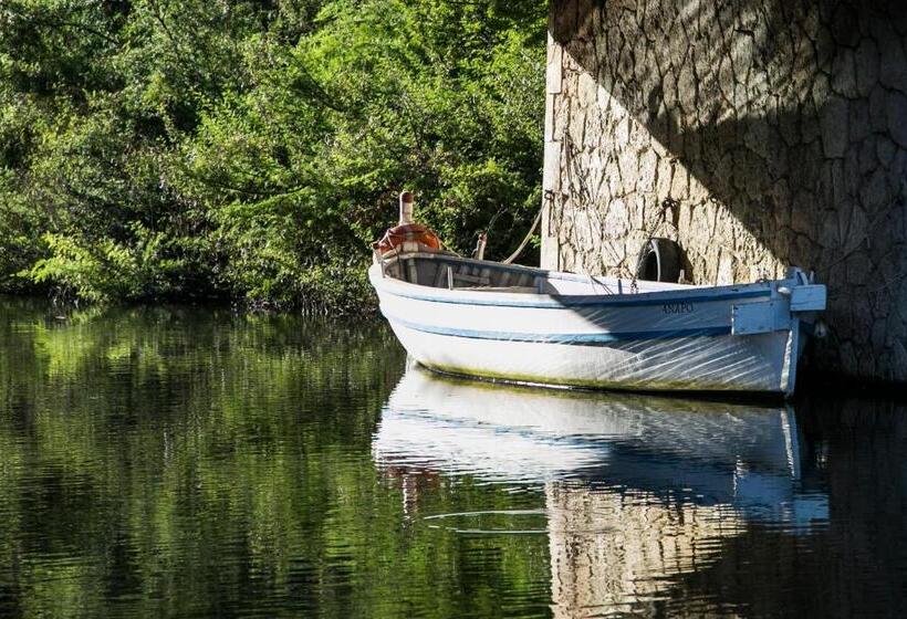 ベッドアンドブレックファースト La Borgata Rooms