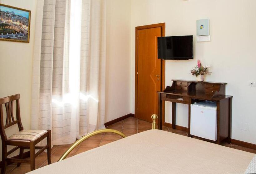 ベッドアンドブレックファースト La Borgata Rooms