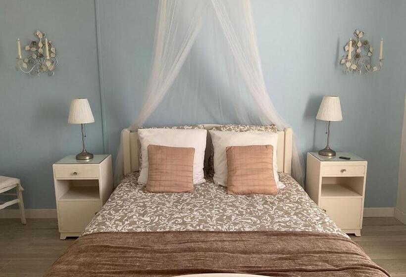 مبيت وإفطار La Brionniere