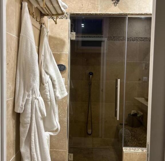 צימר L’evidence