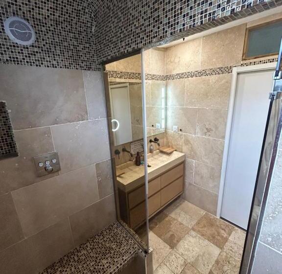 צימר L’evidence