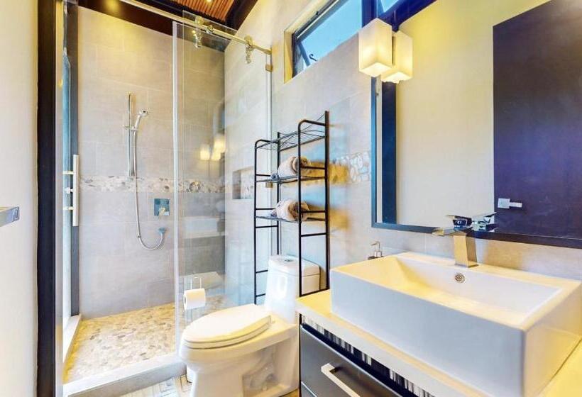 Bed and Breakfast Odyssey Boutique