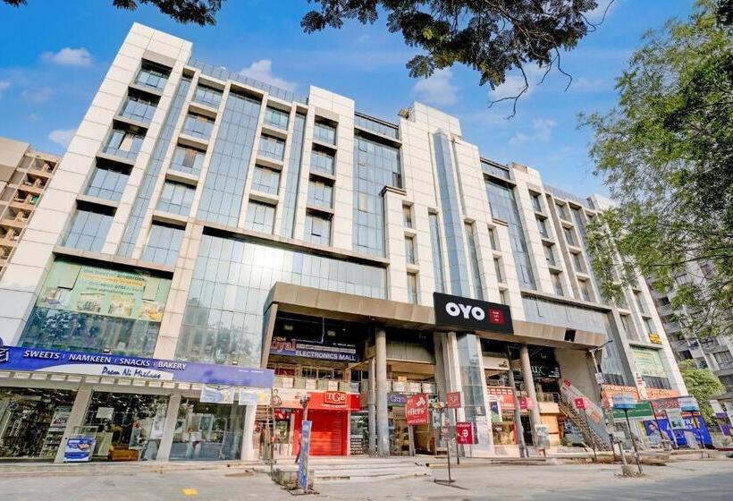 Collection O Hotel Gift Inn