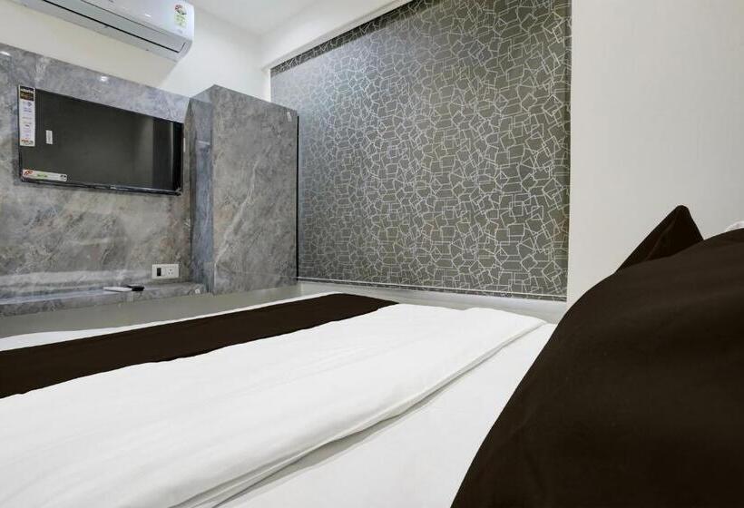 Collection O Hotel Gift Inn