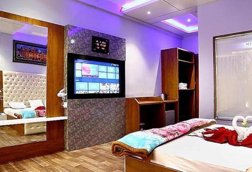 Fabhotel Prime Maya Palace