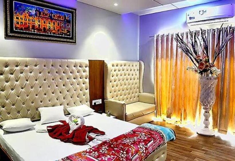 Fabhotel Prime Maya Palace