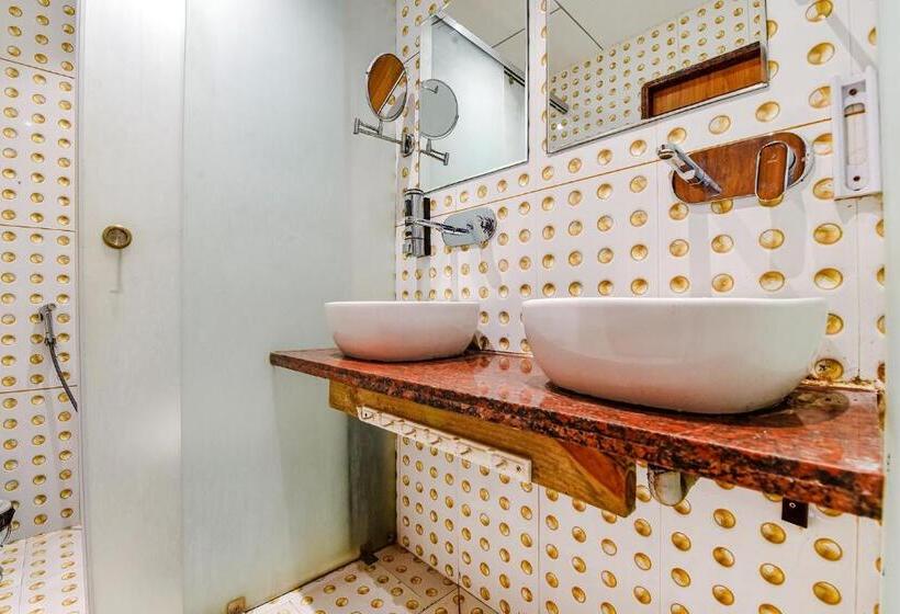 Fabhotel Prime Maya Palace