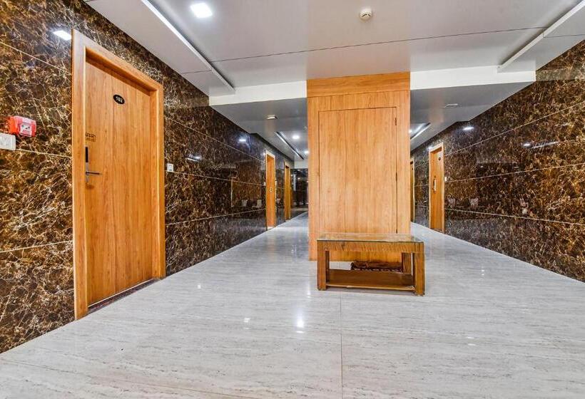 Fabhotel Prime Maya Palace