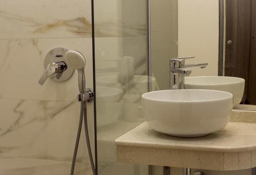 Hotel покрит мост