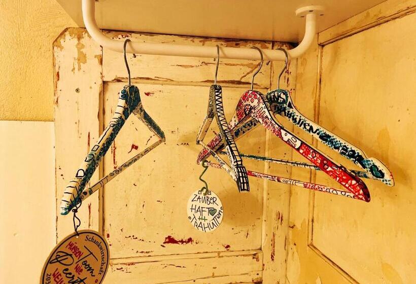 호텔 Absteige Zur Bärtigen Therese