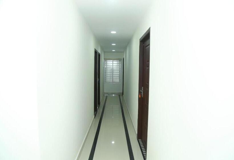 هتل Airport Cochin Royal Residency