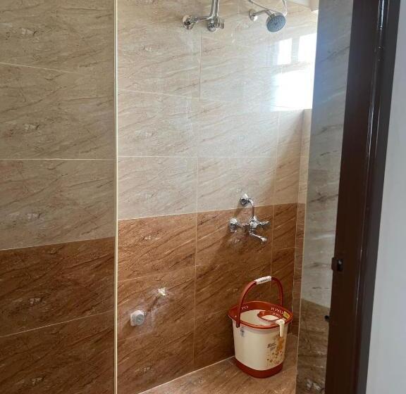 호텔 Aishwaryam Service Apartment