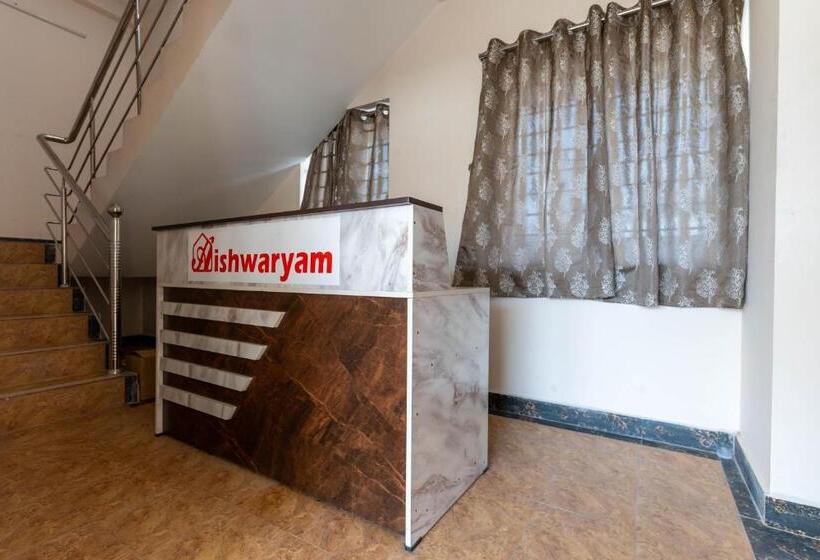 호텔 Aishwaryam Service Apartment