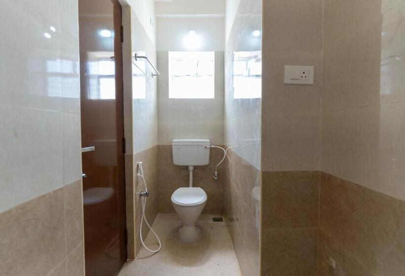 호텔 Aishwaryam Service Apartment