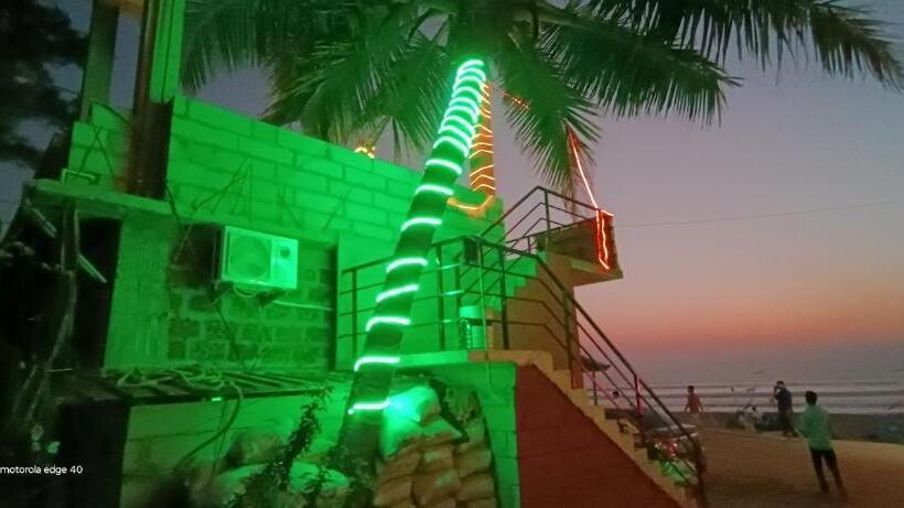 酒店 Aisiri Comforts Beach Stay And Cafe