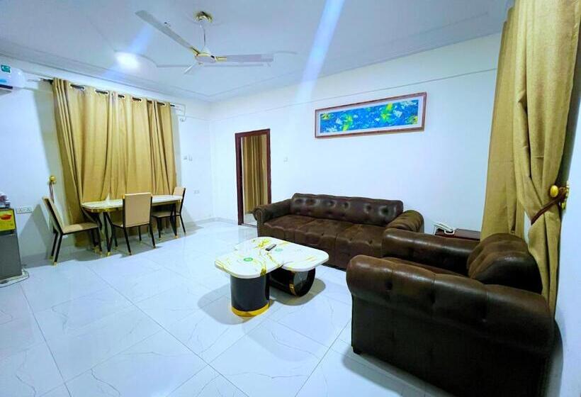 ホテル American Royal Lodge